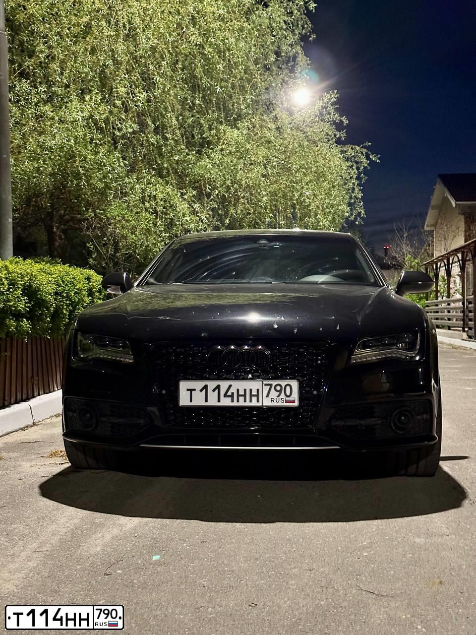 Фото автомобиля AUDI S7, 2014 — госномер Е301РЕ790. Цвет: ЧЕРНЫЙ