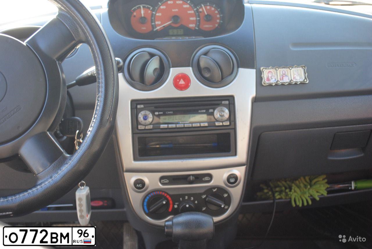 Фото автомобиля CHEVROLET SPARK, 2007 — госномер О772ВМ96. Цвет: ЧЕРНЫЙ