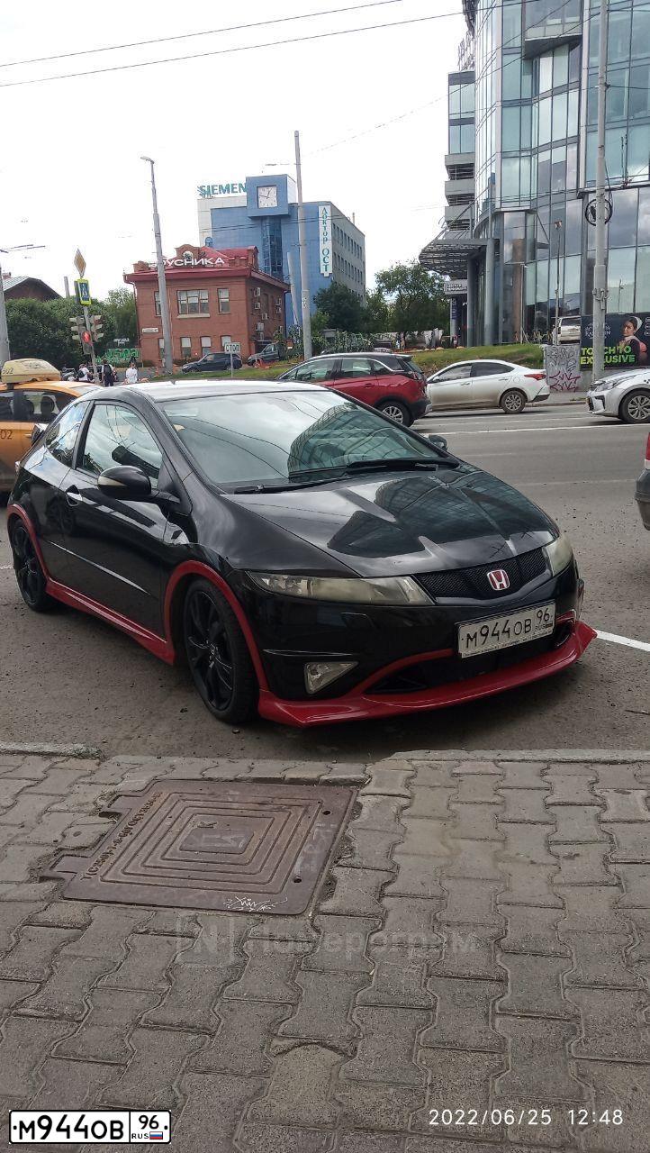 Фото автомобиля HONDA CIVIC, 2008 — госномер М944ОВ96. Цвет: ТЕМНО-КОРИЧНЕВЫЙ