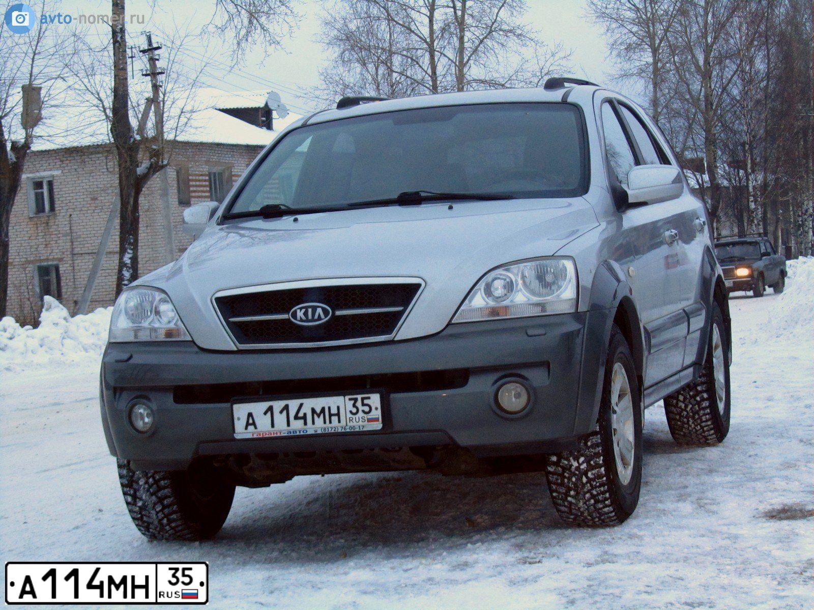 Фото автомобиля KIA SORENTO, 2005 — госномер М112РМ126. Цвет: Серебристый