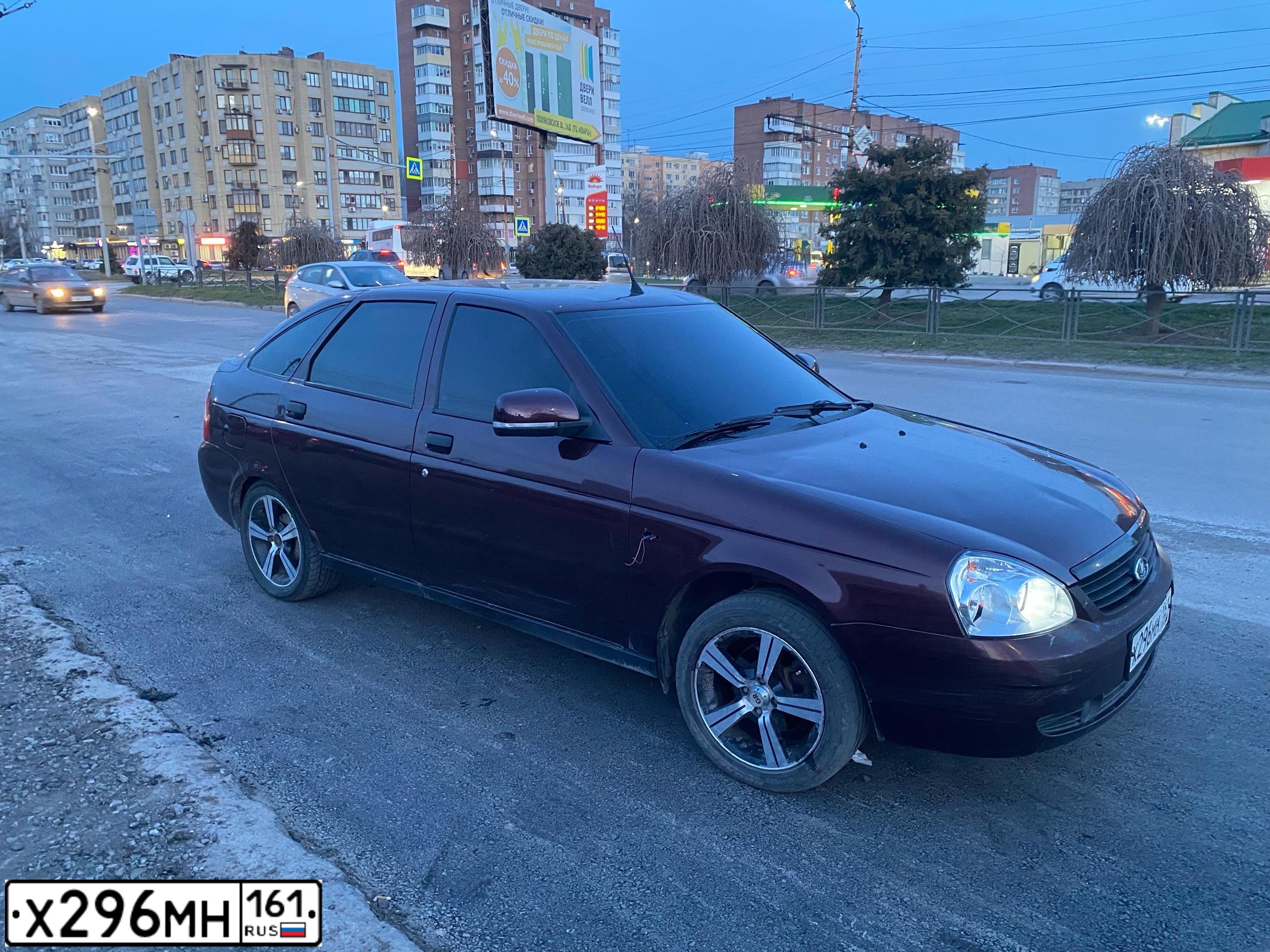 Фото автомобиля LADA PRIORA, 2010 — госномер М382ВХ180. Цвет: ВИШНЕВЫЙ ТЕМНЫЙ