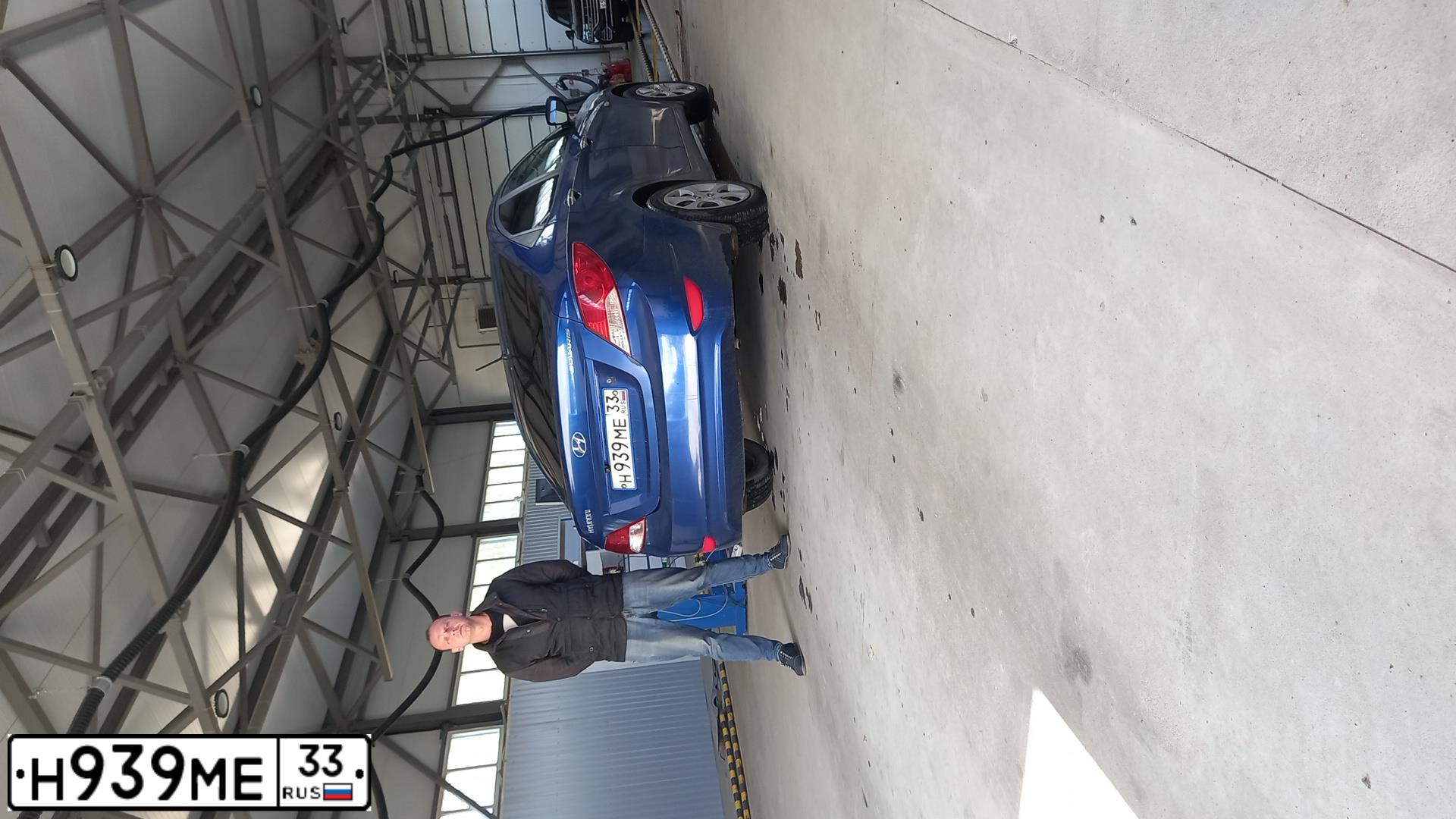 Фото автомобиля HYUNDAI SOLARIS, 2011 — госномер Н939МЕ33. Цвет: ТЕМНО-СИНИЙ