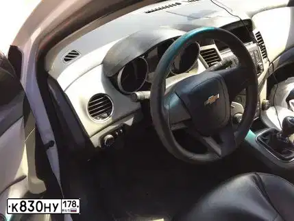 Фото автомобиля CHEVROLET CRUZE, 2011 — госномер К830НУ178. Цвет: БЕЛЫЙ
