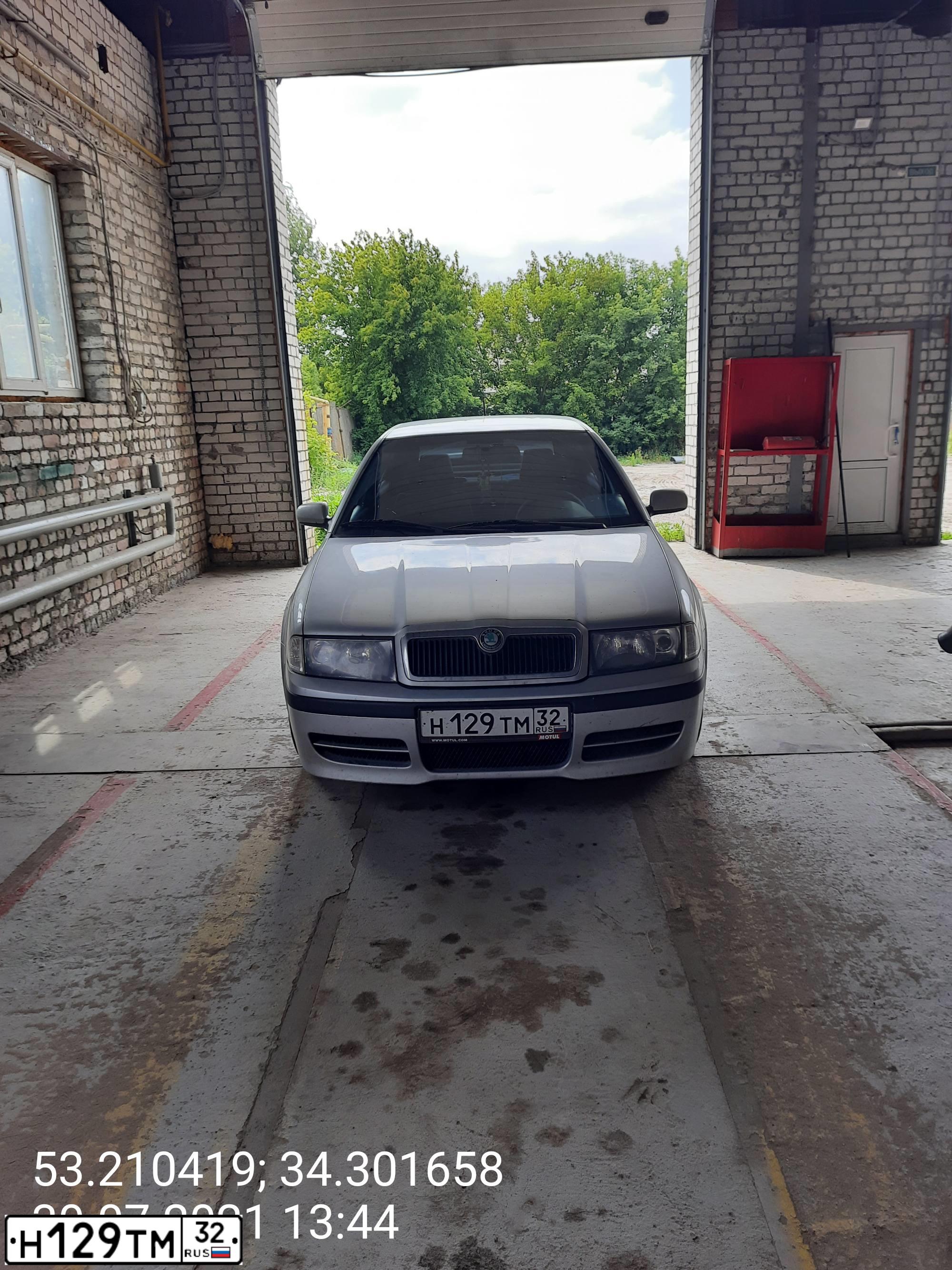 Фото автомобиля SKODA OCTAVIA, 2008 — госномер А157СХ199. Цвет: СЕРЕБРИСТЫЙ