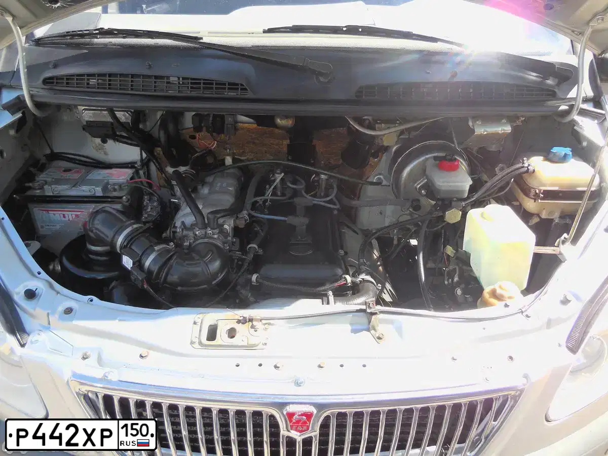Фото автомобиля GAZ 2217 SOBOL, 2007 — госномер Р442ХР150. Цвет: Серебристый