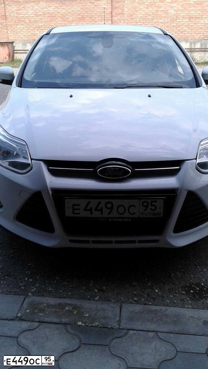 Фото автомобиля FORD FOCUS, 2013 — госномер Е449ОС95. Цвет: СЕРЫЙ ТЕМНЫЙ