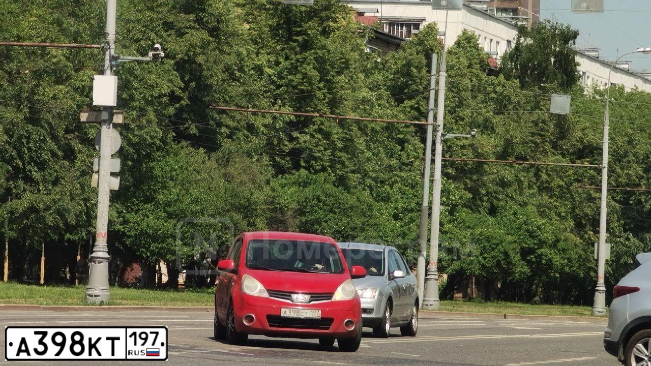 Фото автомобиля GAZ 2752 SOBOL, 2011 — госномер Т443ВХ799. Цвет: БЕЛЫЙ