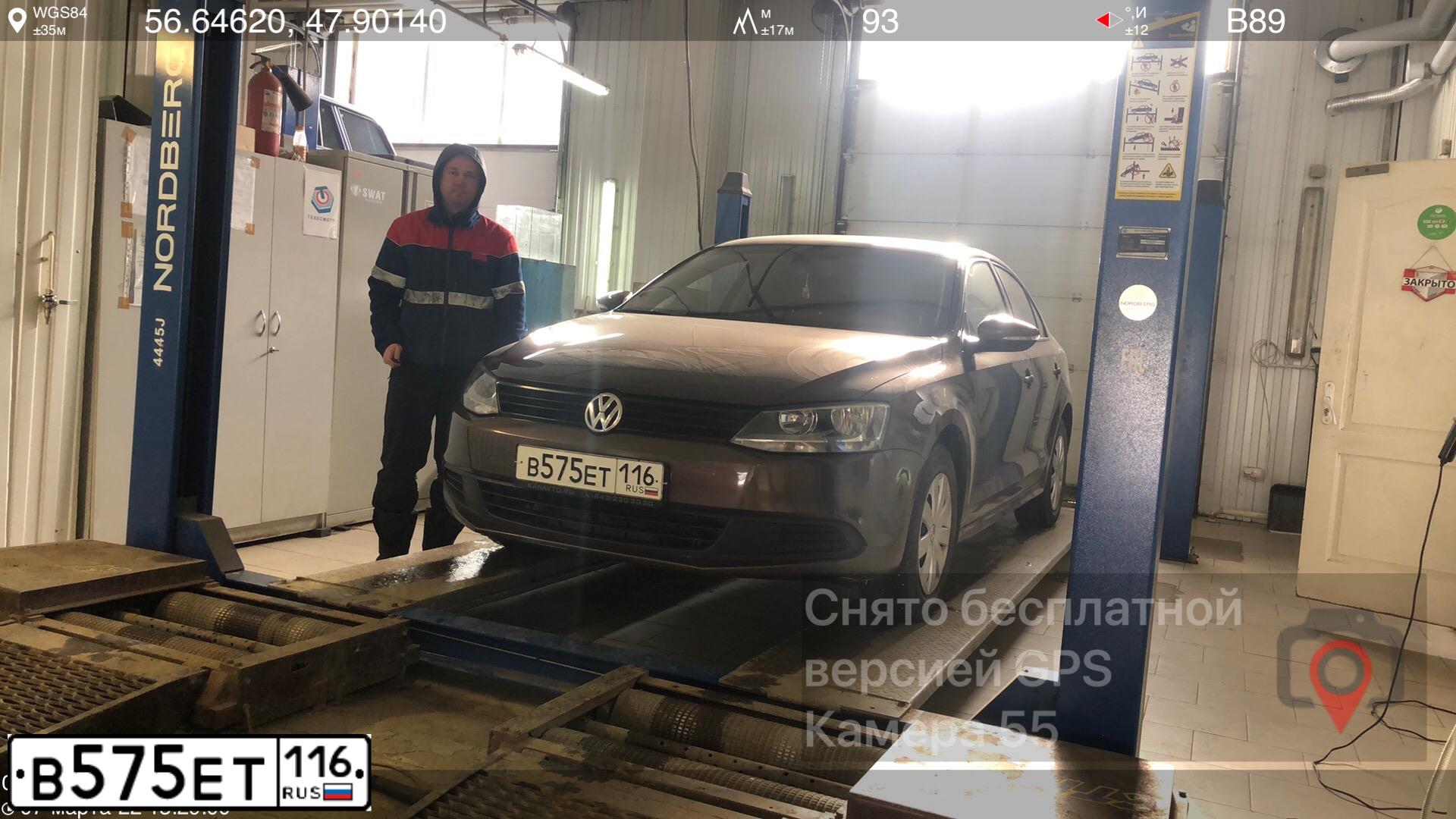 Фото автомобиля SKODA OCTAVIA, 2010 — госномер В575ЕТ116. Цвет: СЕРЕБРИСТЫЙ