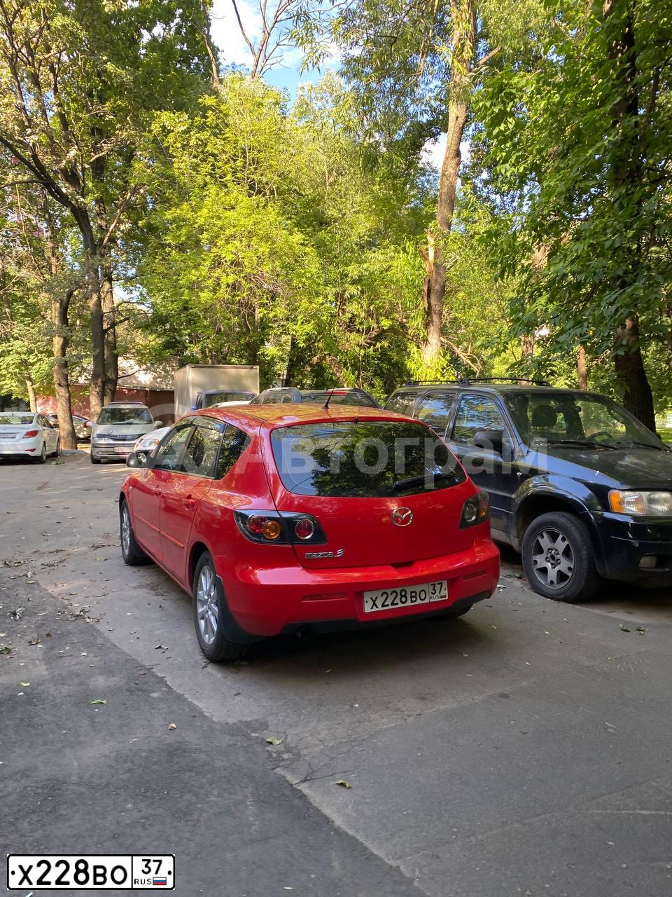 Фото автомобиля MAZDA 3, 2008 — госномер У560ТХ199. Цвет: Красный