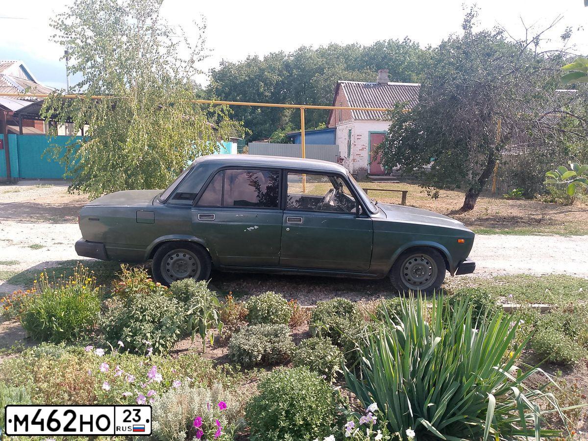 Фото автомобиля LADA 2107, 1997 — госномер М462НО23. Цвет: ЗЕЛЕНЫЙ