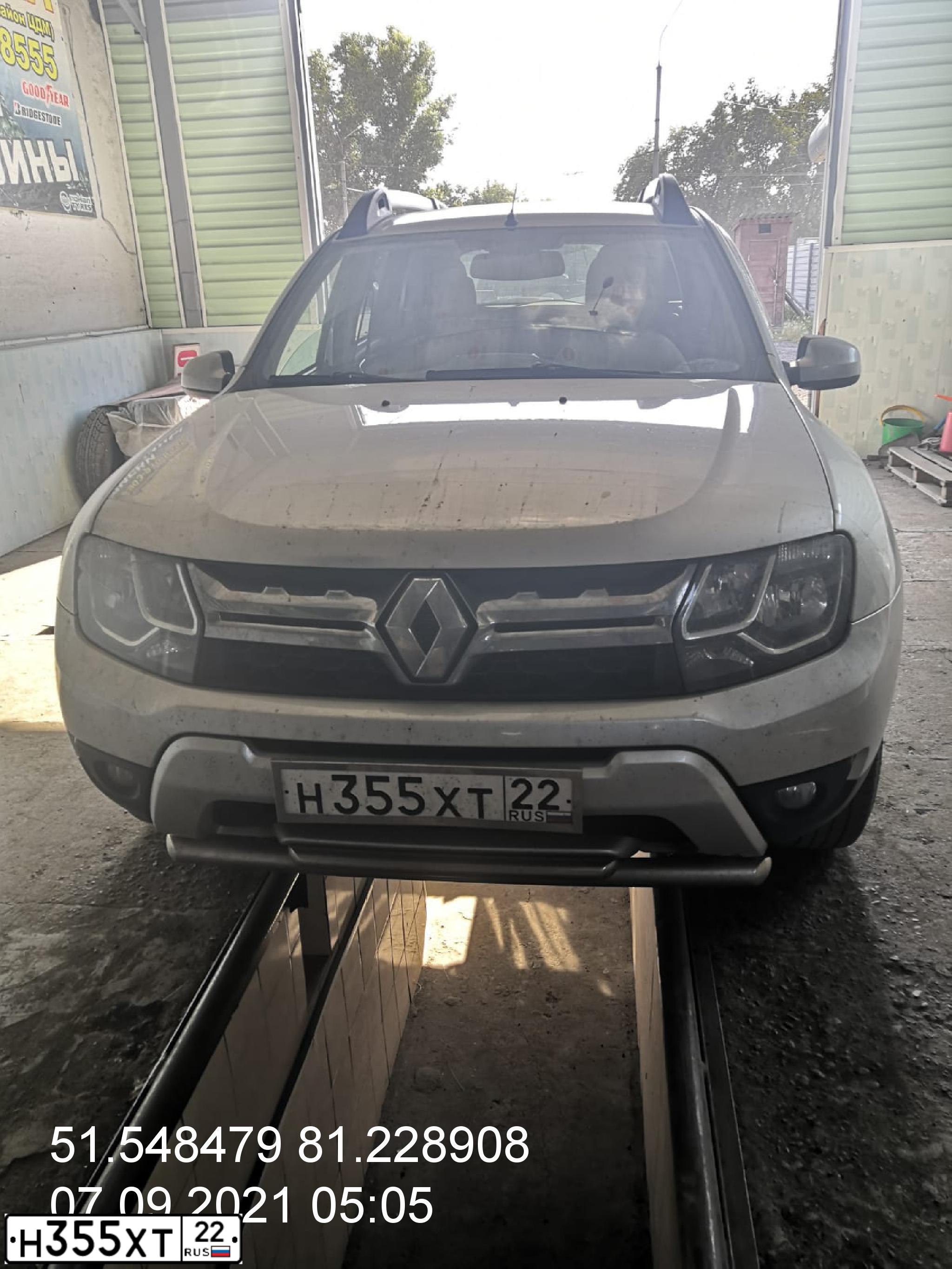 Фото автомобиля RENAULT DUSTER, 2017 — госномер К701ЕА04. Цвет: СВЕТЛО-СЕРЫЙ