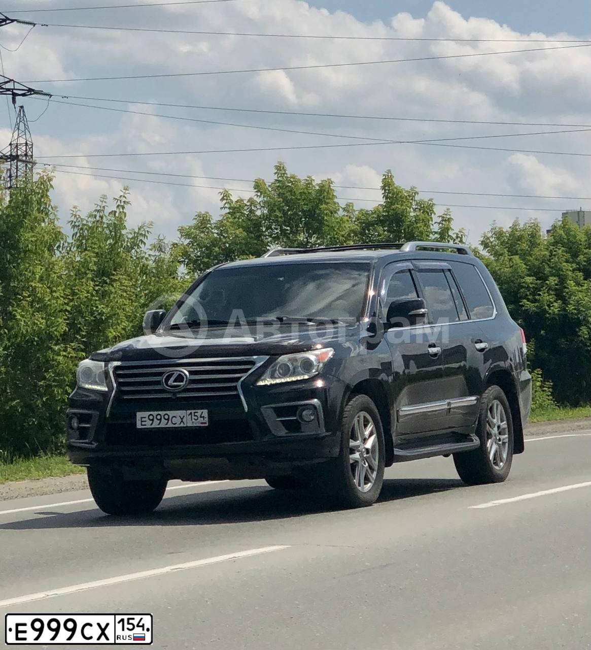 Фото автомобиля LEXUS LX, 2013 — госномер Е999СХ154. Цвет: ЧЕРНЫЙ