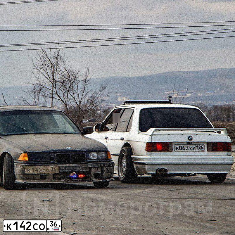 Фото автомобиля BMW SERIE 3, 1992 — госномер Т942НТ99. Цвет: ЧЕРНЫЙ