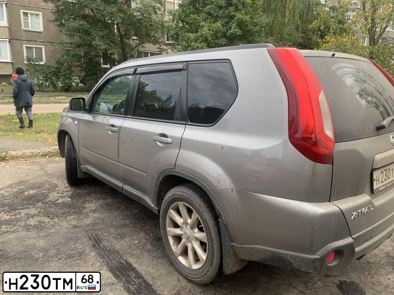 Фото автомобиля NISSAN X-TRAIL, 2011 — госномер К285ЕС193. Цвет: СЕРЫЙ