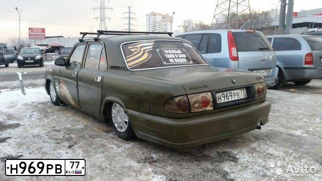 Фото автомобиля MERCEDES E-KLASSE, 1996 — госномер А525МР77. Цвет: БЕЛЫЙ