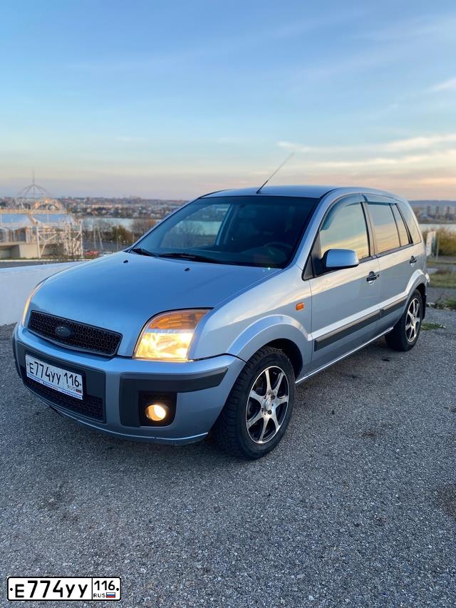 Фото автомобиля FORD FUSION, 2008 — госномер Р019ТВ716. Цвет: СЕРО-ГОЛУБОЙ