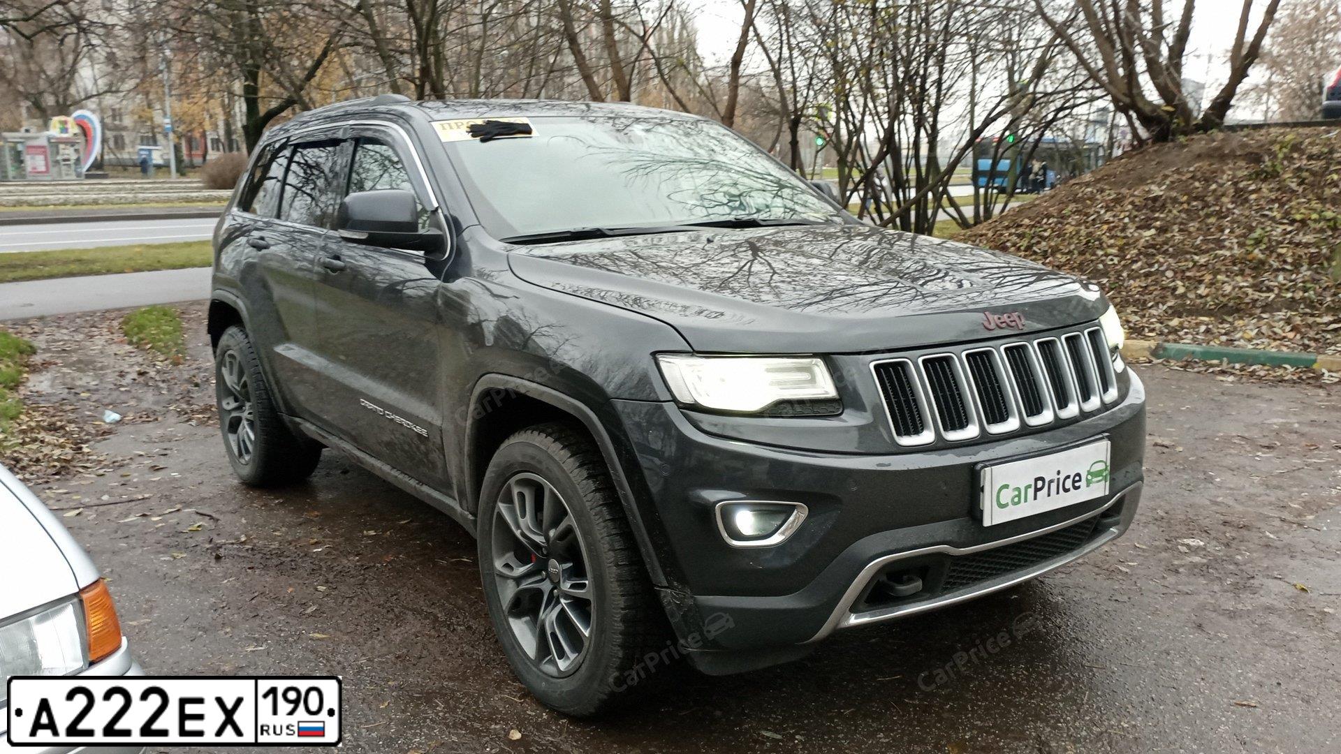 Фото автомобиля JEEP GRAND CHEROKEE, 2014 — госномер А222ЕХ190. Цвет: СЕРЫЙ