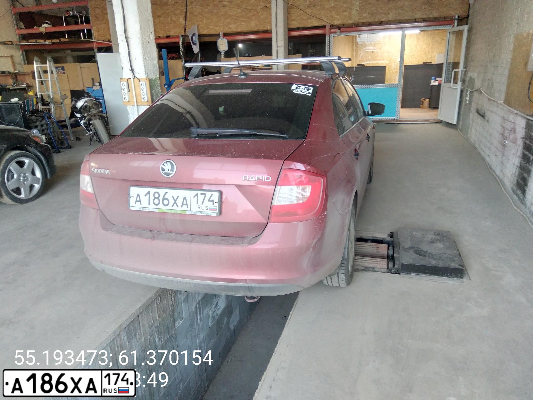 Фото автомобиля SKODA RAPID, 2017 — госномер К692ТК186. Цвет: ВИШНЕВО-КРАСНЫЙ