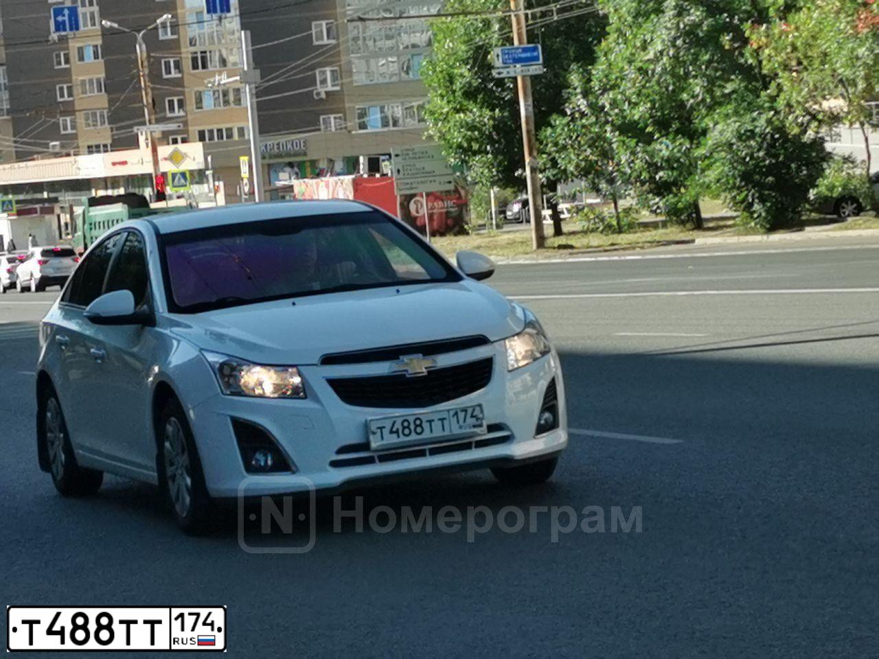 Фото автомобиля CHEVROLET CRUZE, 2014 — госномер Т488ТТ174. Цвет: Белый