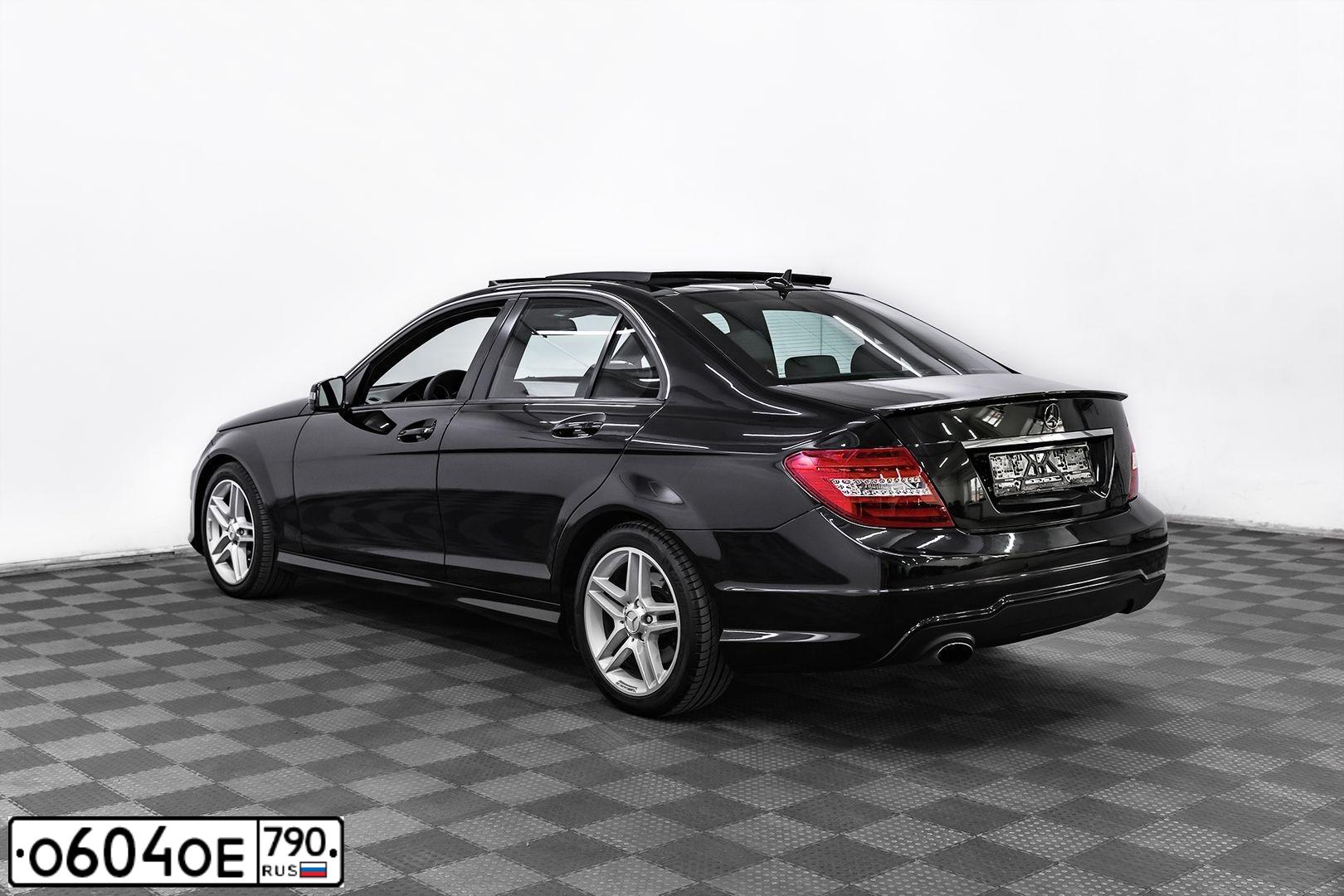 Фото автомобиля MERCEDES C-KLASSE, 2012 — госномер О604ОЕ790. Цвет: ЧЕРНЫЙ