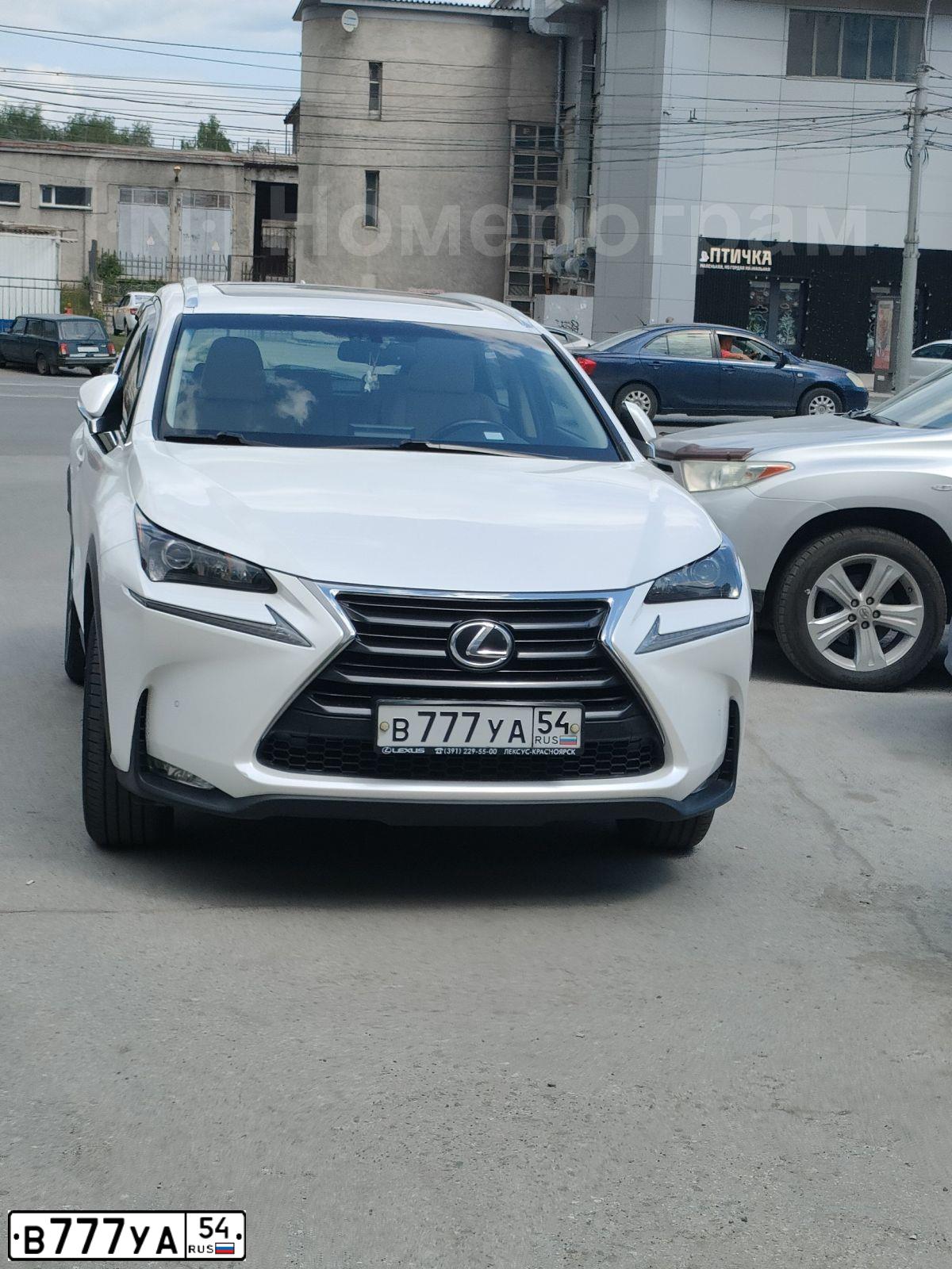 Фото автомобиля TOYOTA HIGHLANDER, 2011 — госномер В500РН122. Цвет: Белый