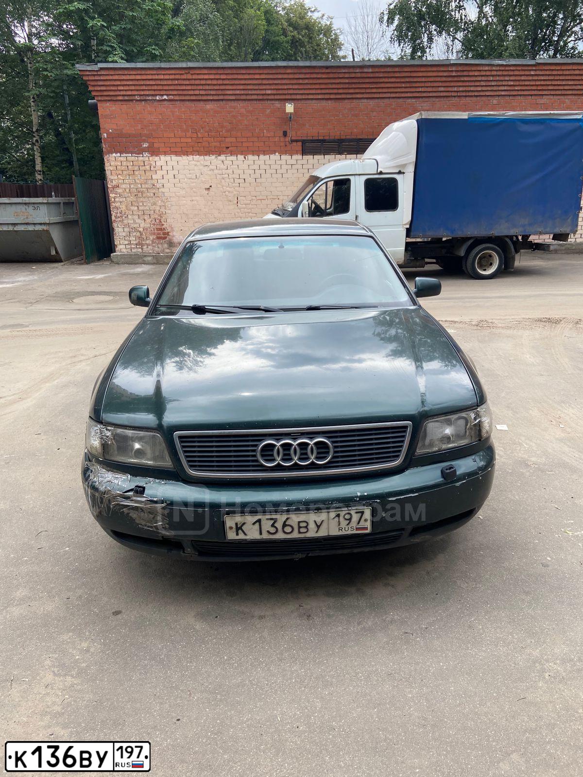 Фото автомобиля AUDI A8, 1998 — госномер Т376МВ07. Цвет: ЗЕЛЕНЫЙ