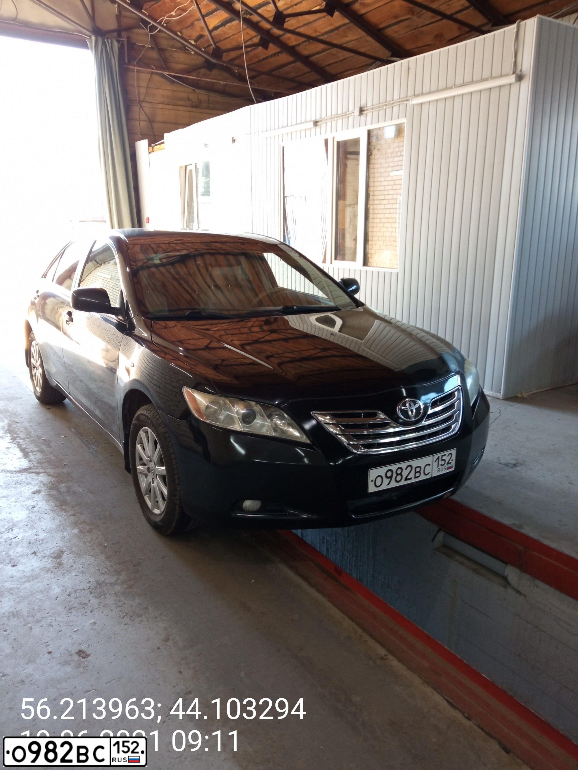 Фото автомобиля TOYOTA CAMRY, 2008 — госномер Е500ЕА152. Цвет: ЧЕРНЫЙ