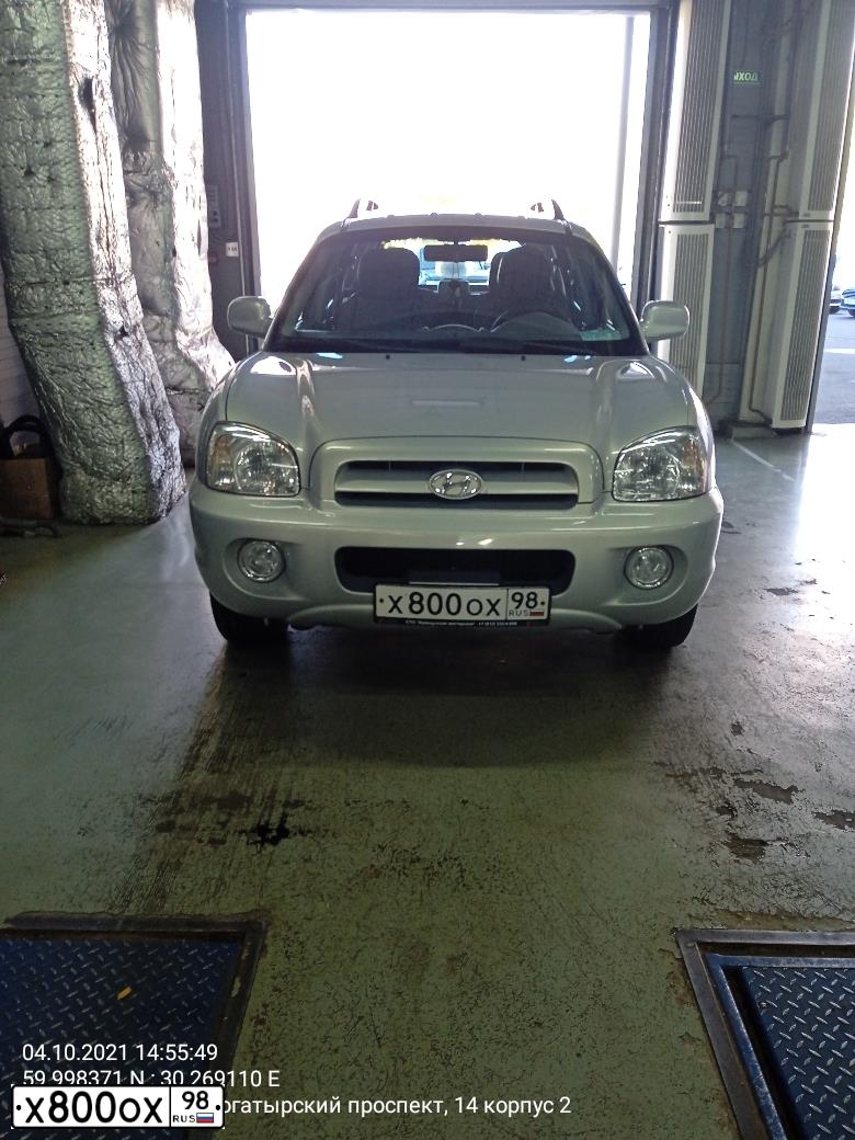 Фото автомобиля KIA SPORTAGE, 2005 — госномер Х800ОХ98. Цвет: СЕРЕБРИСТЫЙ