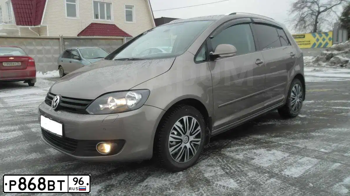 Фото автомобиля CHEVROLET AVEO, 2009 — госномер Р868ВТ96. Цвет: ТЕМНО-КРАСНЫЙ