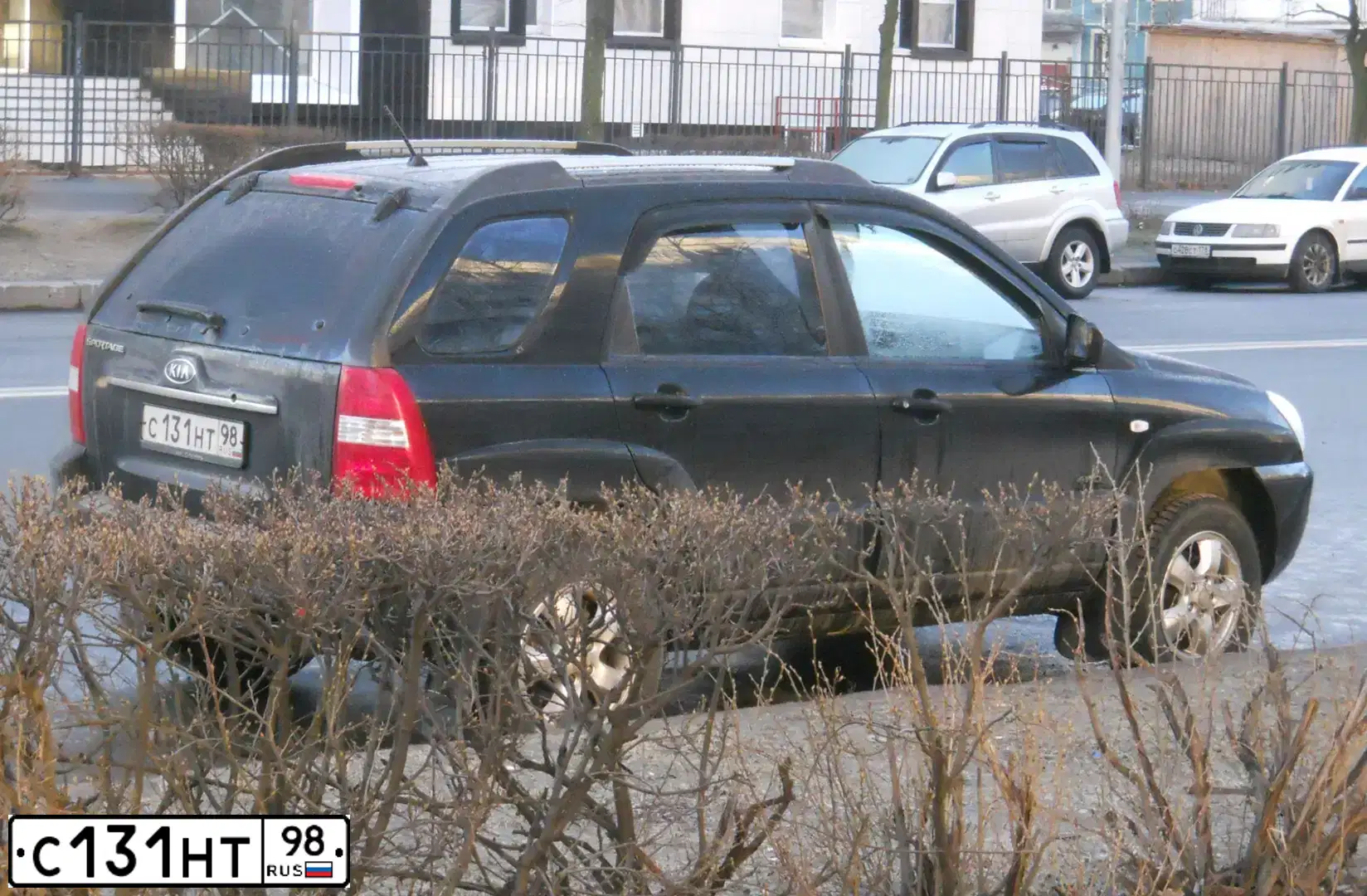 Фото автомобиля KIA SPORTAGE, 2007 — госномер С131НТ98. Цвет: ЧЕРНЫЙ