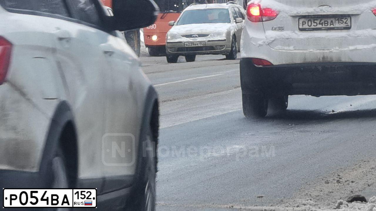 Фото автомобиля HYUNDAI IX35, 2013 — госномер Р054ВА152. Цвет: Белый