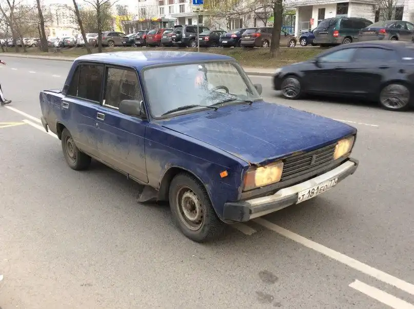 Фото автомобиля KIA CERATO, 2009 — госномер С598ХЕ199. Цвет: СЕРЫЙ