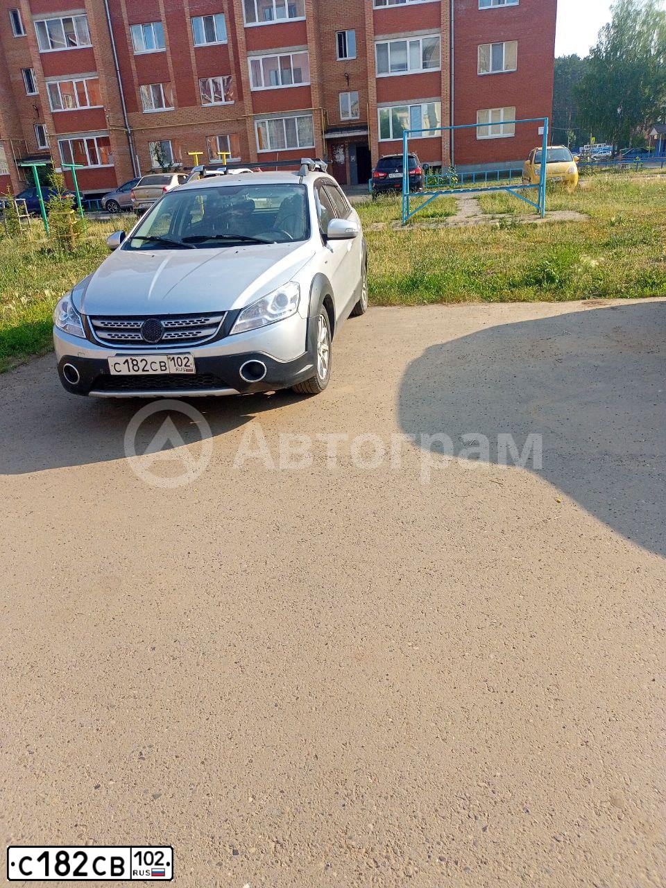 Фото автомобиля DONGFENG H30, 2015 — госномер С182СВ102. Цвет: СЕРЕБРИСТЫЙ