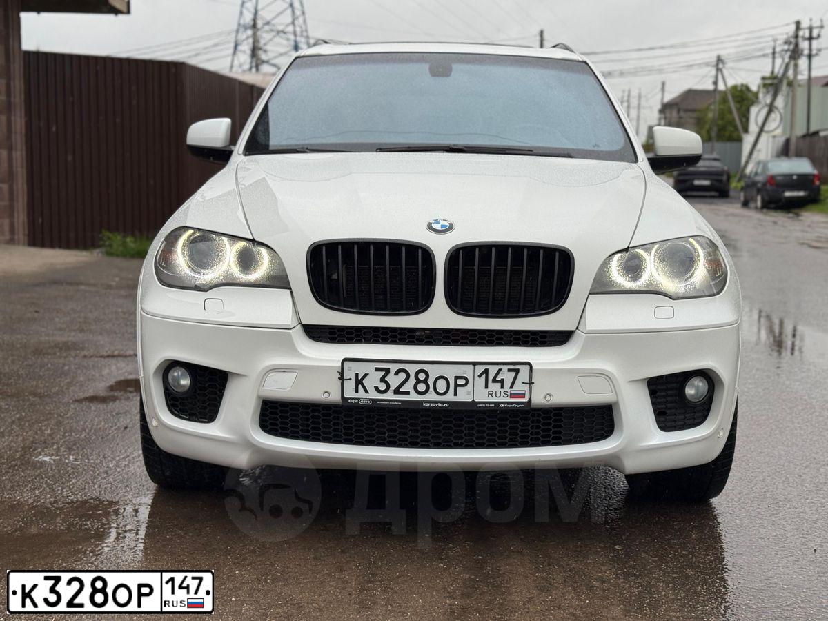 Фото автомобиля BMW X5, 2010 — госномер К328ОР147. Цвет: Белый
