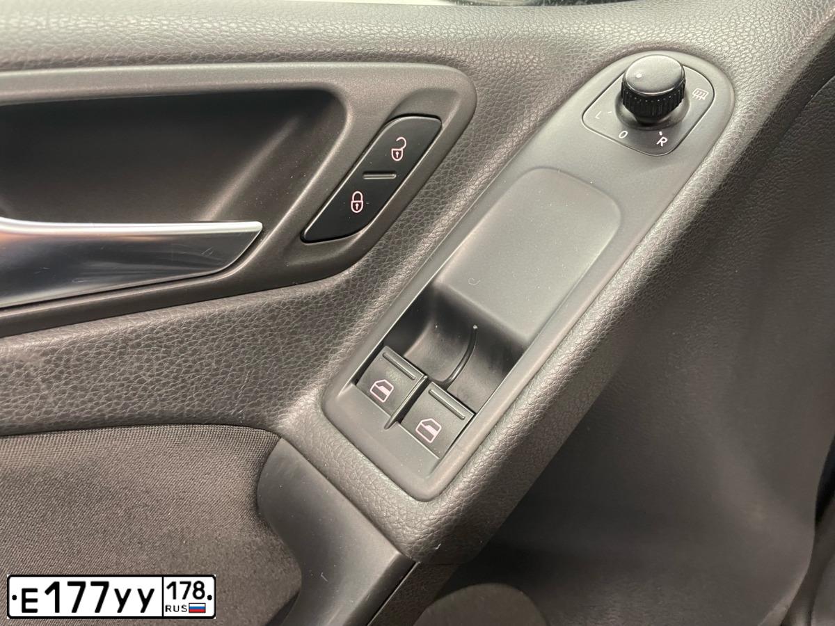 Фото автомобиля VOLKSWAGEN GOLF, 2011 — госномер А567СН67. Цвет: СЕРО-СИНИЙ