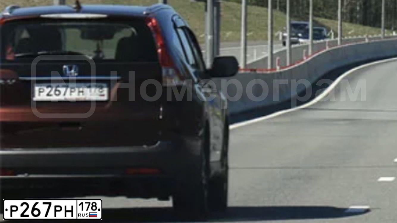 Фото автомобиля HONDA CR-V, 2013 — госномер Х127ЕЕ178. Цвет: КОРИЧНЕВЫЙ