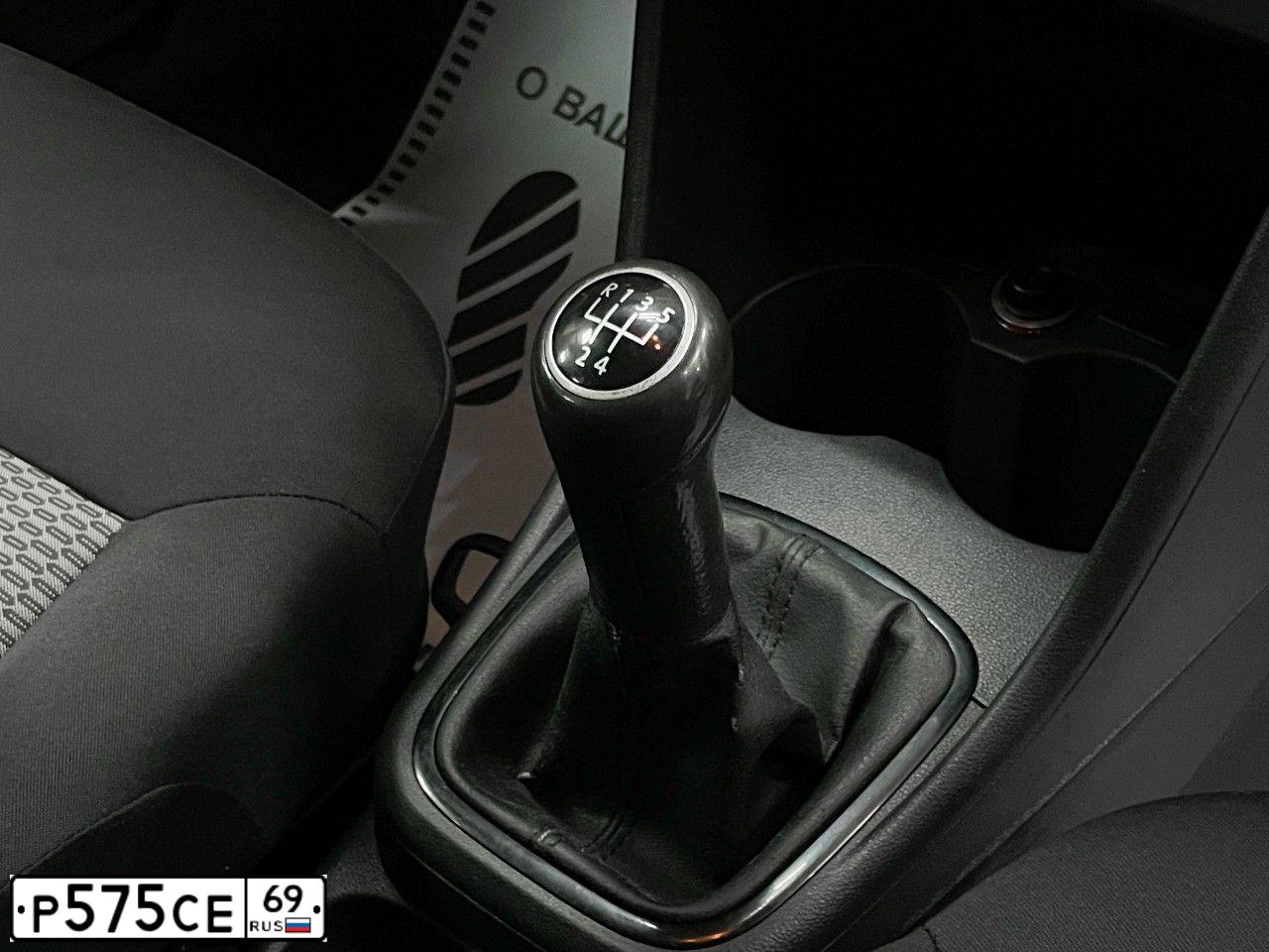 Фото автомобиля VOLKSWAGEN POLO, 2010 — госномер С710УА69. Цвет: СЕРЕБРИСТЫЙ