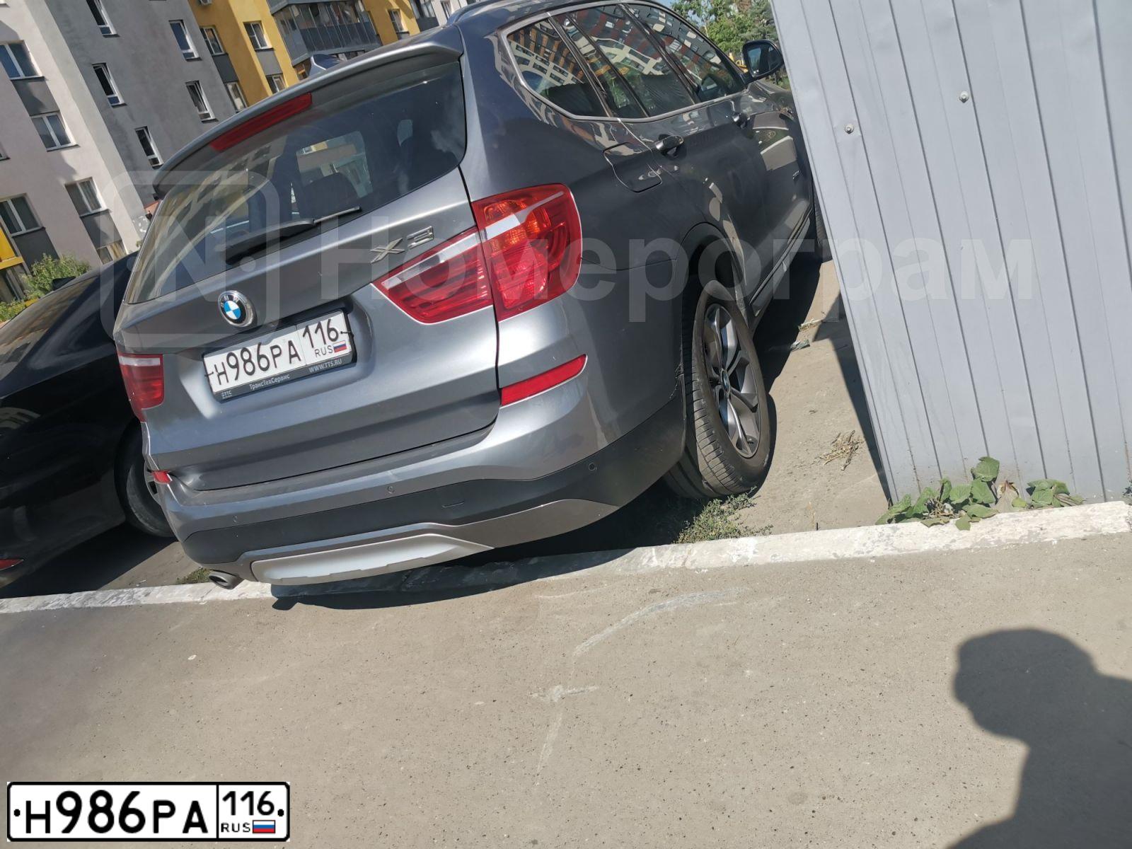 Фото автомобиля BMW X3, 2011 — госномер В652НА716. Цвет: СЕРЫЙ МЕТАЛЛИК