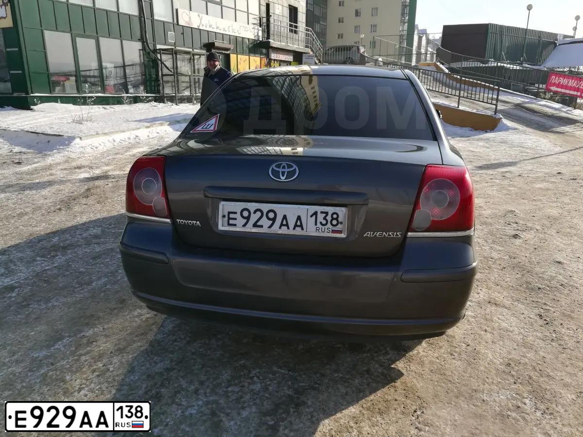 Фото автомобиля MITSUBISHI PAJERO SPORT, 2011 — госномер Е929АА138. Цвет: Серебристый