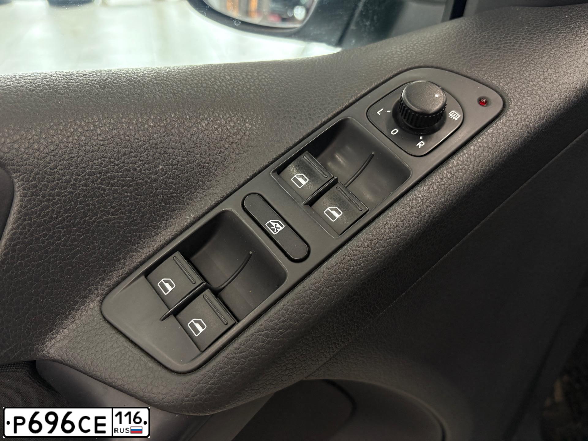 Фото автомобиля FORD FOCUS, 2012 — госномер К627СЕ716. Цвет: Белый