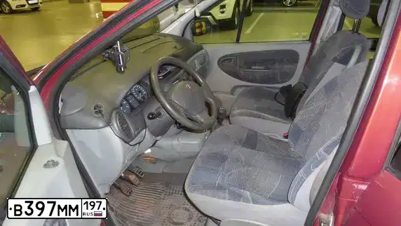 Фото автомобиля RENAULT MEGANE /GRAND/ SCENIC, 2001 — госномер В397ММ197. Цвет: КОРИЧНЕВЫЙ