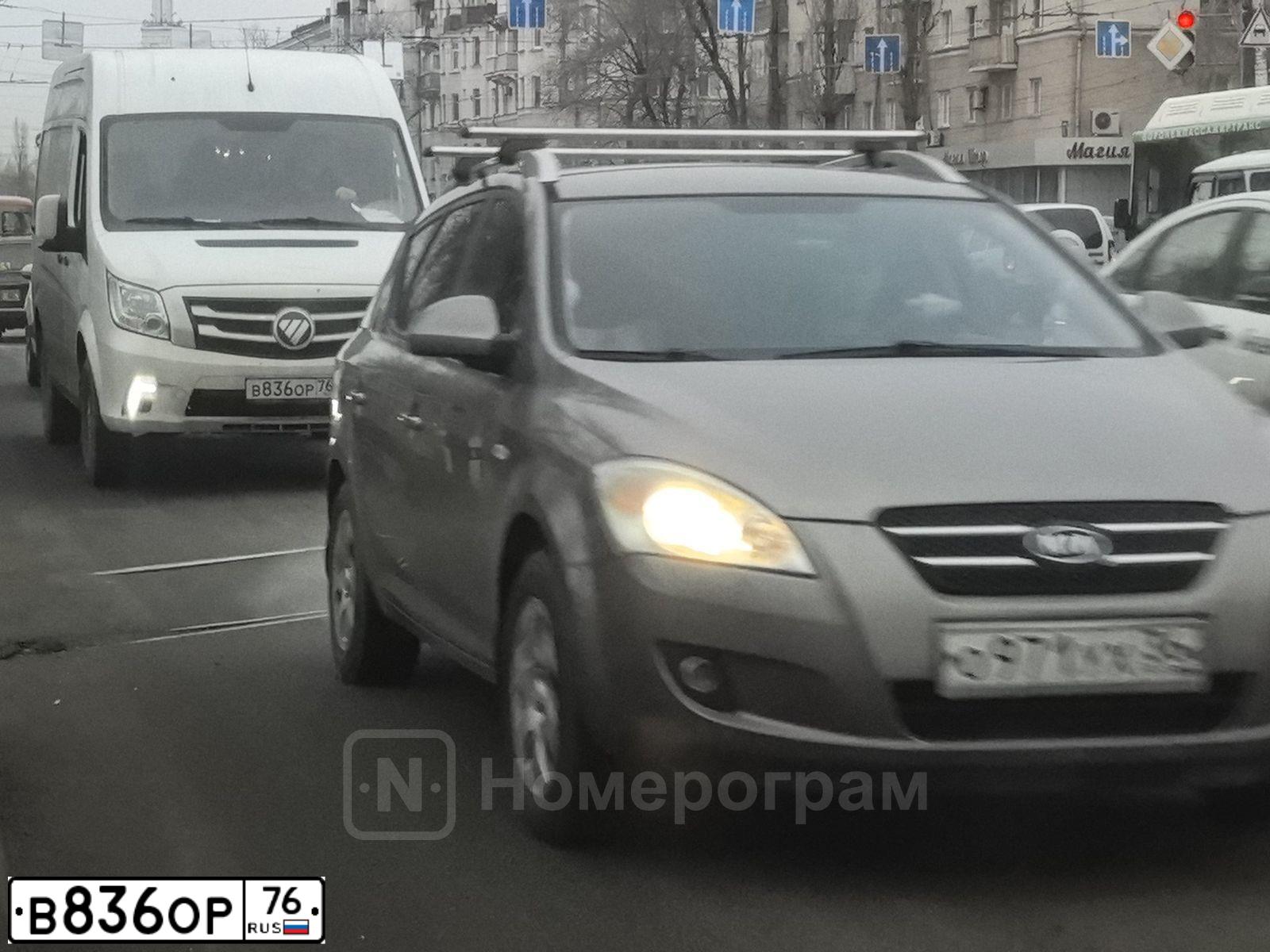 Фото автомобиля HYUNDAI IX35, 2010 — госномер Р104ТА46