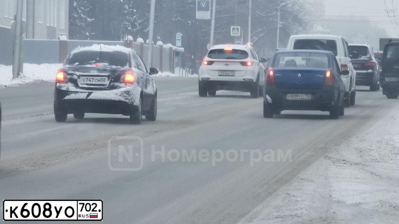 Фото автомобиля LEXUS ES, 2012 — госномер К600ХЕ190. Цвет: ЧЕРНЫЙ