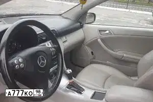 Фото автомобиля MERCEDES C-KLASSE, 2007 — госномер А777КО98. Цвет: ЧЕРНЫЙ