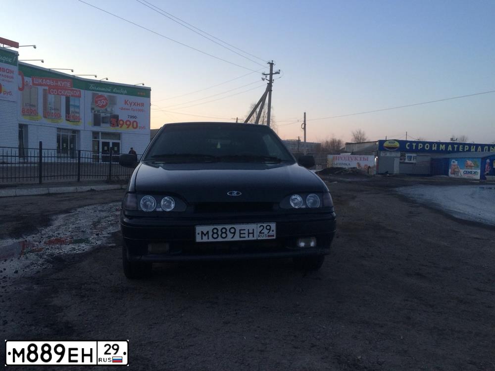 Фото автомобиля LADA 2113 SAMARA, 2005 — госномер О205НХ29. Цвет: ЧЕРНЫЙ