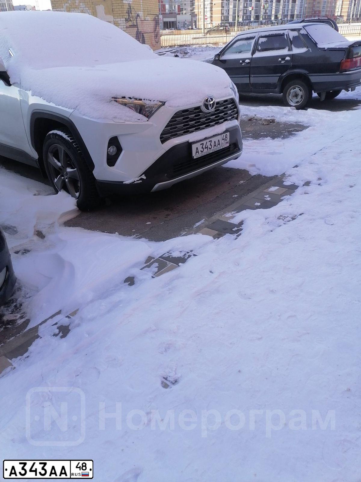 Фото автомобиля TOYOTA RAV4, 2020 — госномер А343АА48. Цвет: Белый