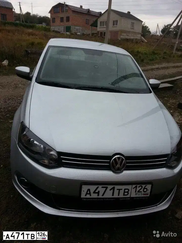Фото автомобиля VOLKSWAGEN POLO, 2015 — госномер А471ТВ126. Цвет: СЕРЕБРИСТЫЙ