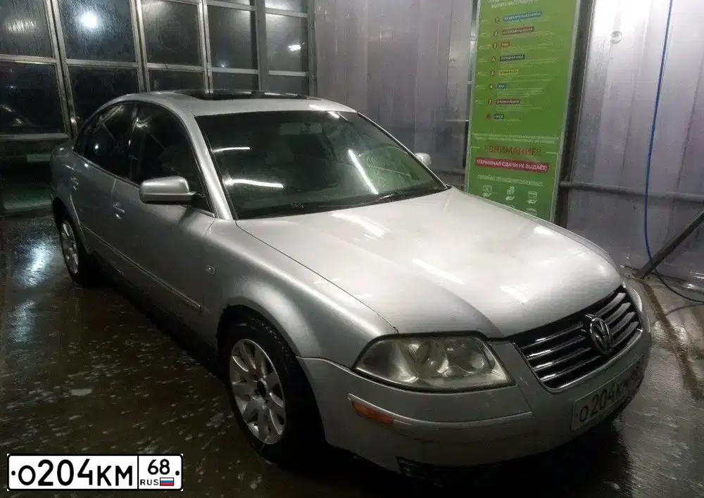 Фото автомобиля VOLKSWAGEN PASSAT, 2002 — госномер О204КМ68. Цвет: Серебристый