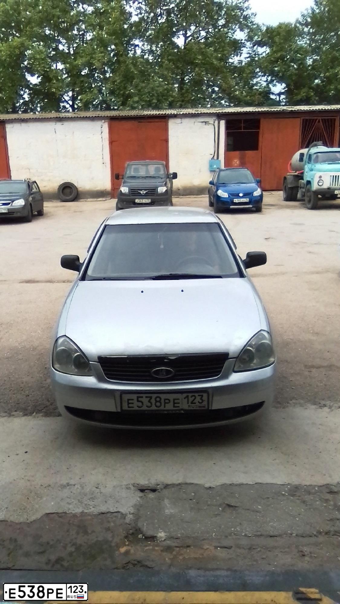 Фото автомобиля LADA 2170 PRIORA, 2008 — госномер Е538РЕ123. Цвет: СВЕТЛО-СЕРЕБРИСТЫЙ МЕТАЛЛ