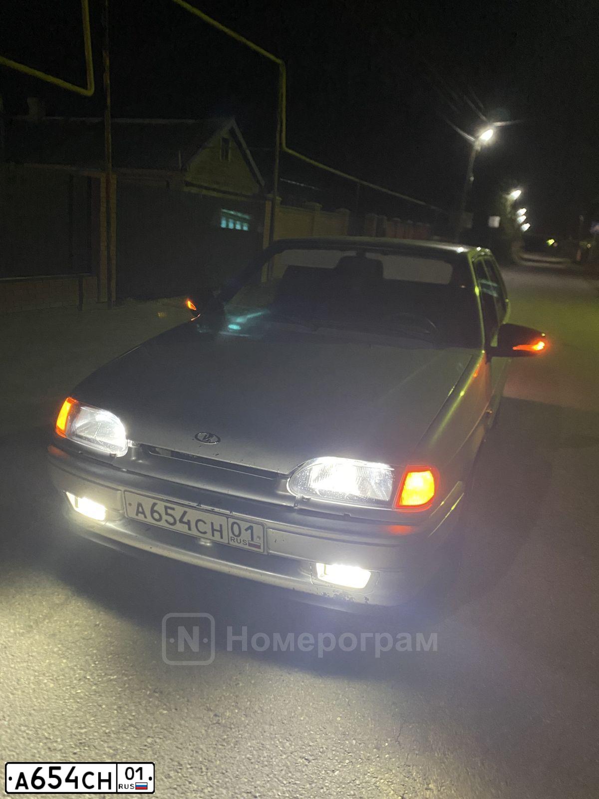 Фото автомобиля LADA 2114 SAMARA, 2012 — госномер А654СН01. Цвет: СВЕТЛО СЕРЕБРИСТЫЙ МЕТАЛЛ
